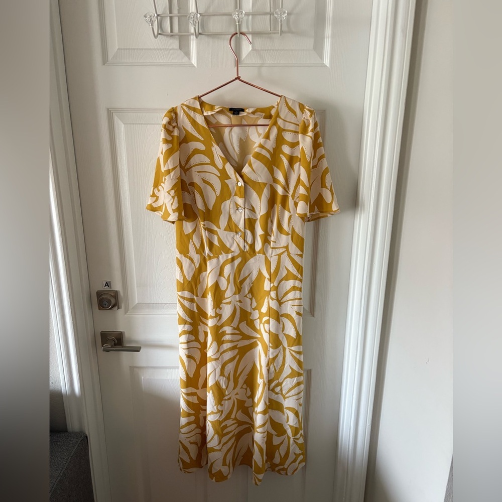 Ann Taylor Factory Tropical Leaf Print Button Front Dress Size S